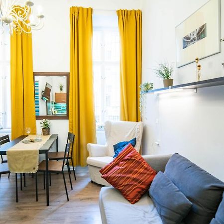 Free Parking Chain Bridge Home 4Ppl, 2Bdrm, Wifi, Smart Tv, Ac Budapest Exterior foto