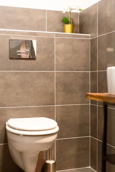 Free Parking Chain Bridge Home 4Ppl, 2Bdrm, Wifi, Smart Tv, Ac Budapest Exterior foto