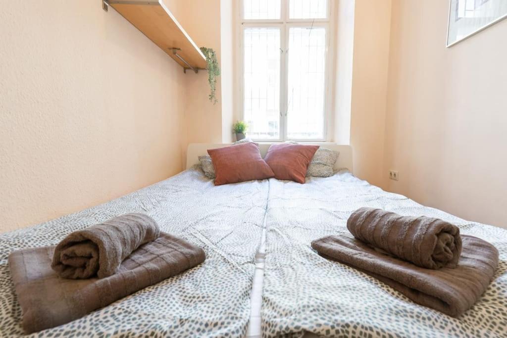 Free Parking Chain Bridge Home 4Ppl, 2Bdrm, Wifi, Smart Tv, Ac Budapest Exterior foto