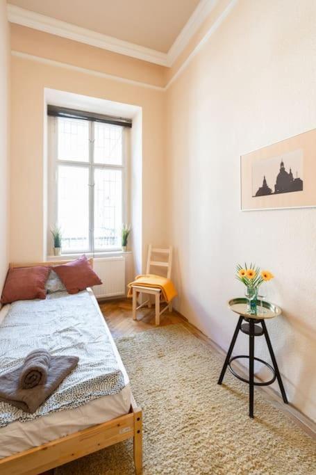 Free Parking Chain Bridge Home 4Ppl, 2Bdrm, Wifi, Smart Tv, Ac Budapest Exterior foto