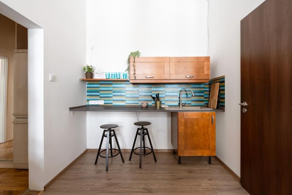 Free Parking Chain Bridge Home 4Ppl, 2Bdrm, Wifi, Smart Tv, Ac Budapest Exterior foto