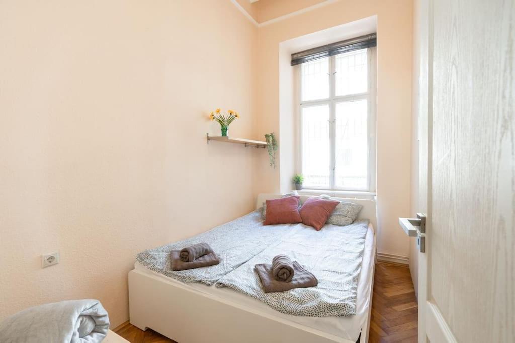 Free Parking Chain Bridge Home 4Ppl, 2Bdrm, Wifi, Smart Tv, Ac Budapest Exterior foto