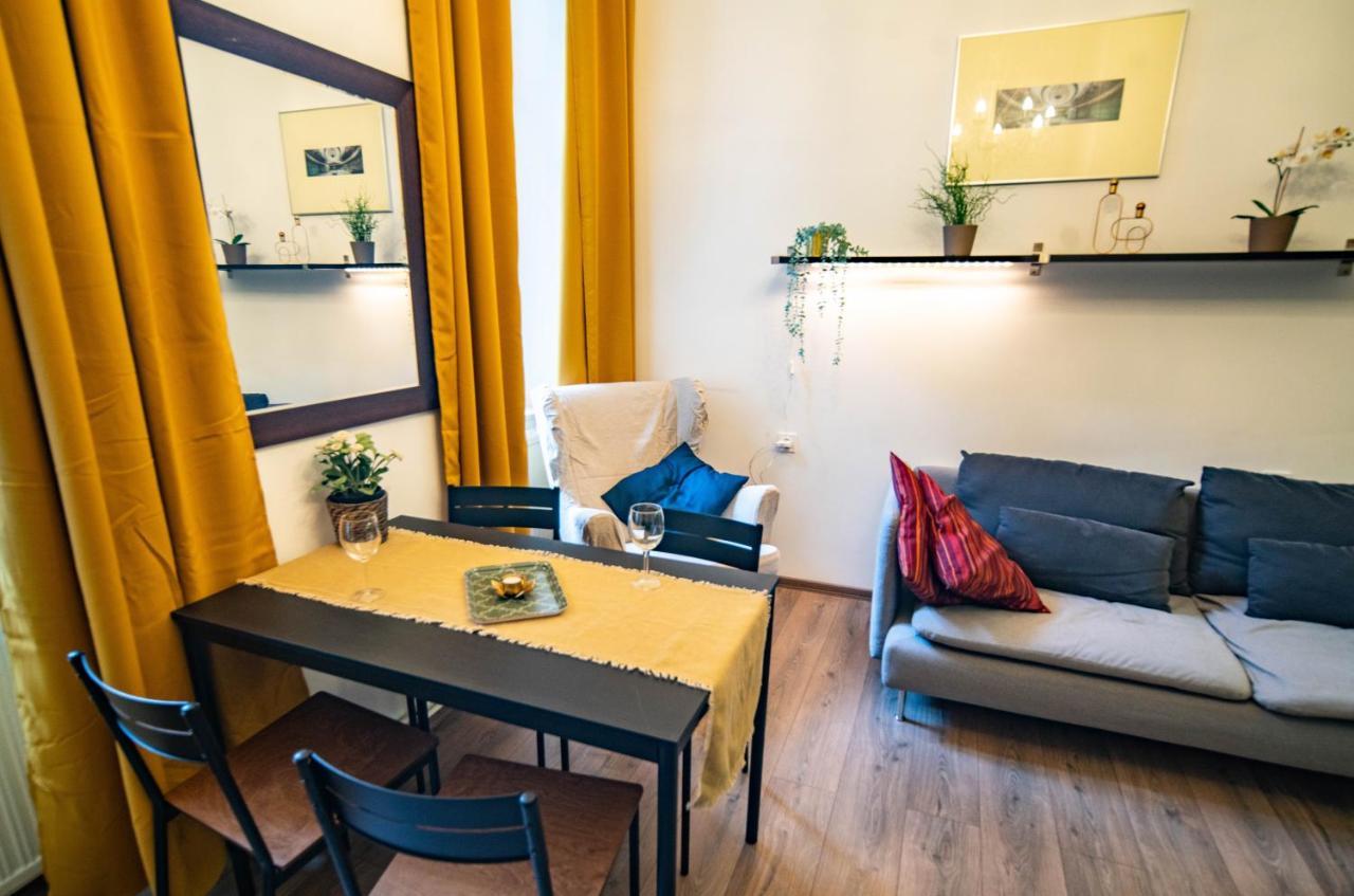 Free Parking Chain Bridge Home 4Ppl, 2Bdrm, Wifi, Smart Tv, Ac Budapest Exterior foto